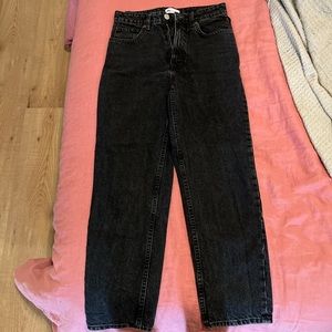 Zara black denim high rise jeans, size 26. Great condition.